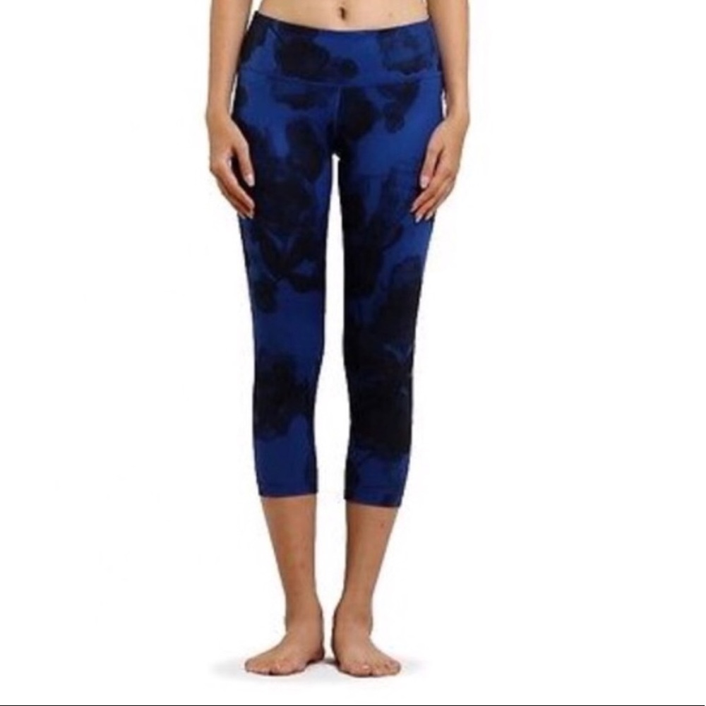 NEW Lululemon Wunder Under Crops